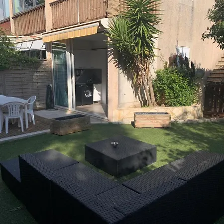 T1 Avec Jardin Apartmán *